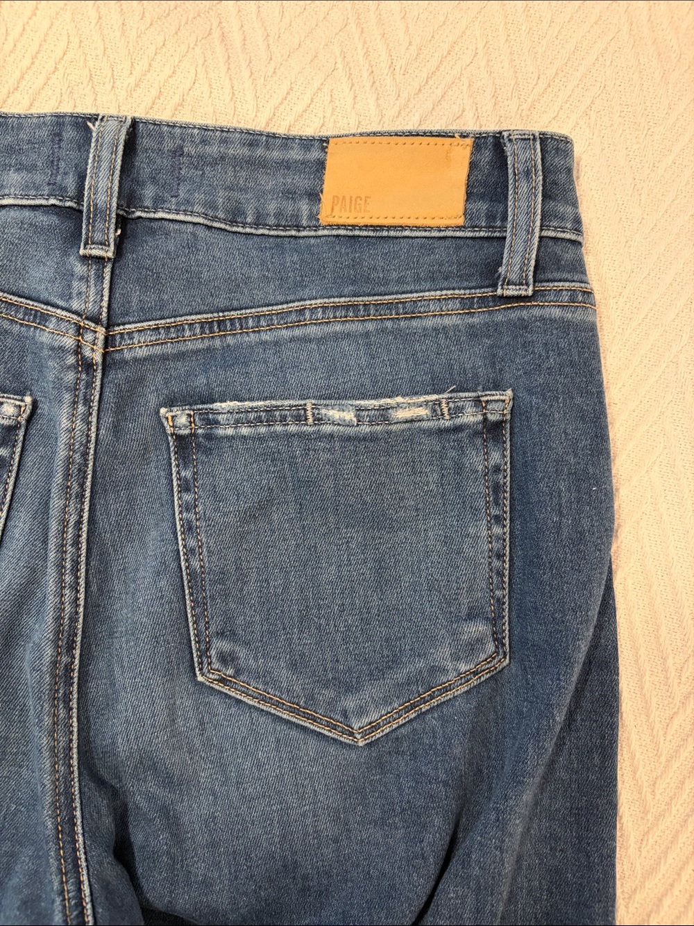 PAIGE Anessa 31” medium blue women’s denim - Picture 4 of 7